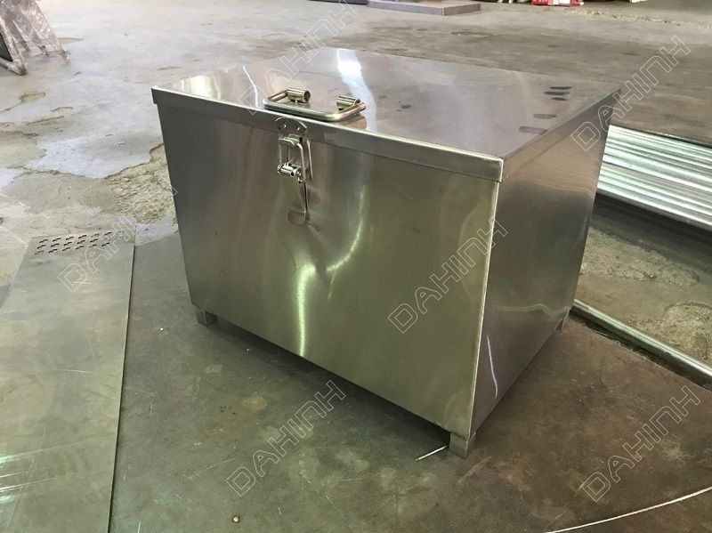 Gia công, sản xuất thùng bảo ôn theo yêu cầu tại Xưởng cơ khí Đa Hình